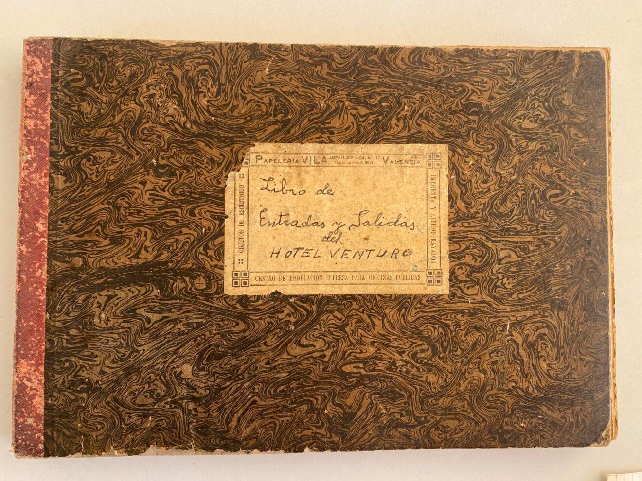 Libro de entradas y salidas. Archivo de Reme Berenguer Bolufer.