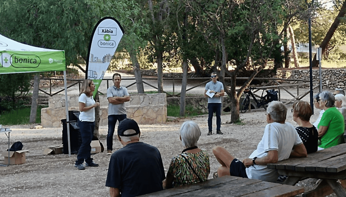 Nuevo contenedor marrón en Jávea