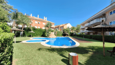 Piscina de la urbanización