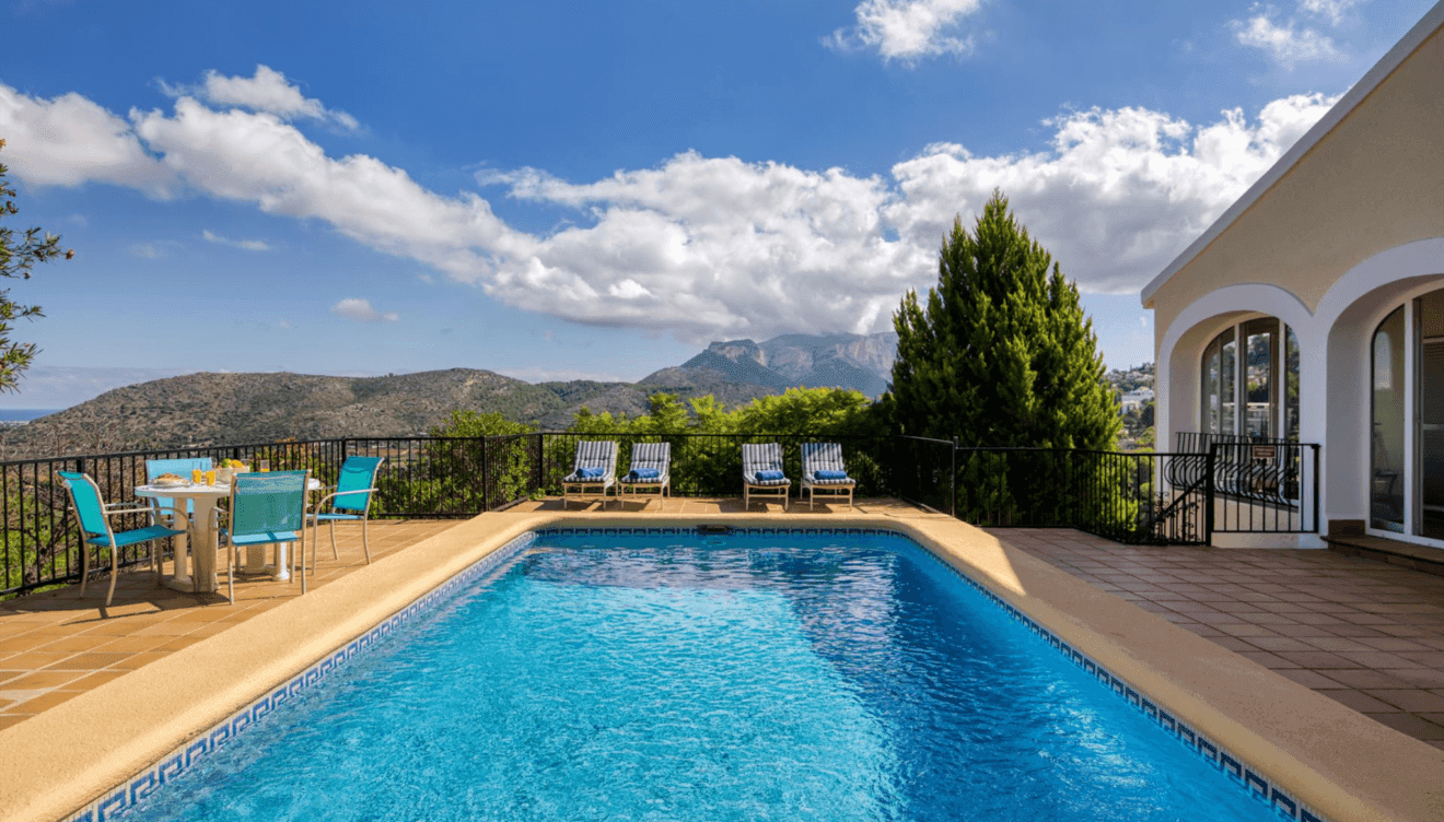 Relájate en la piscina privada
