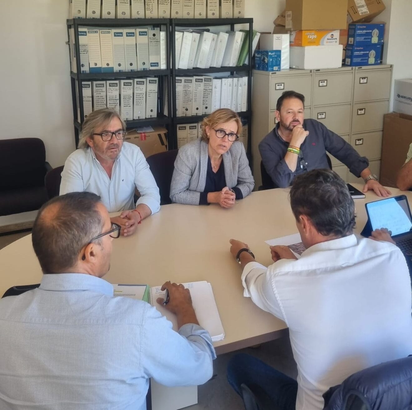 Rosa Cardona y José Marcos Pons en la reunión con el Secretario Autonomico de Medio Ambiente y  EPSAR