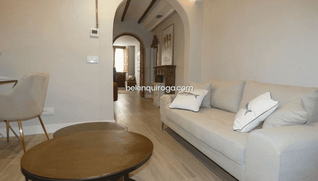 Sala de estar en una de las plantas de la casa