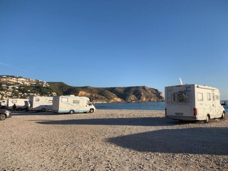 Caravanas en el primer montañar de xàbia (4)