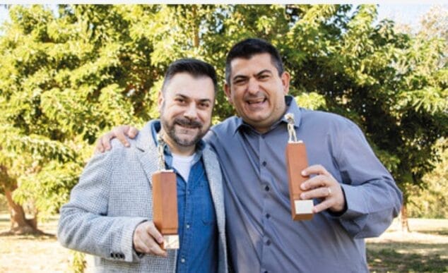 Imagen: Creadores de El monstre Petorro con el premio