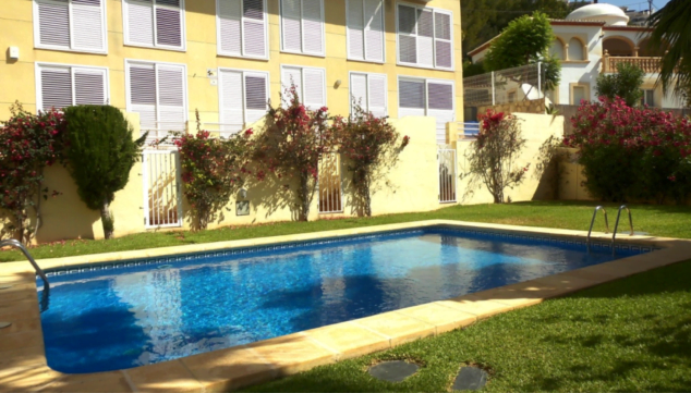 Image: Enjoy the pool of this duplex in Jávea