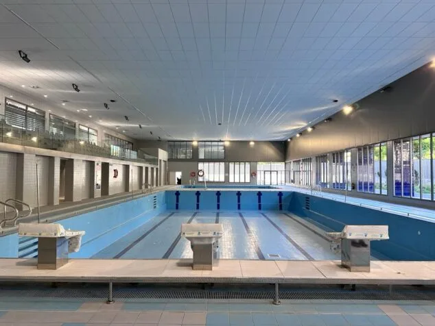 Imagen: Interior de la Piscina Municipal de Xàbia