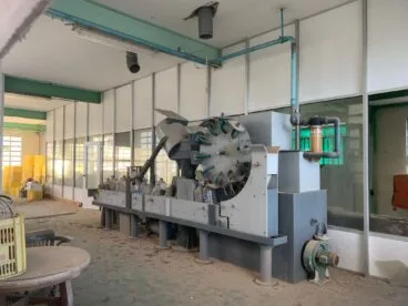 Maquinaria de la embotelladora de agua en Xàbia