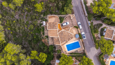 Planta de la vivienda, rodeada de la naturaleza más autóctona