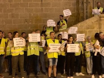 Policías de Xàbia durante la protesta por la RPT