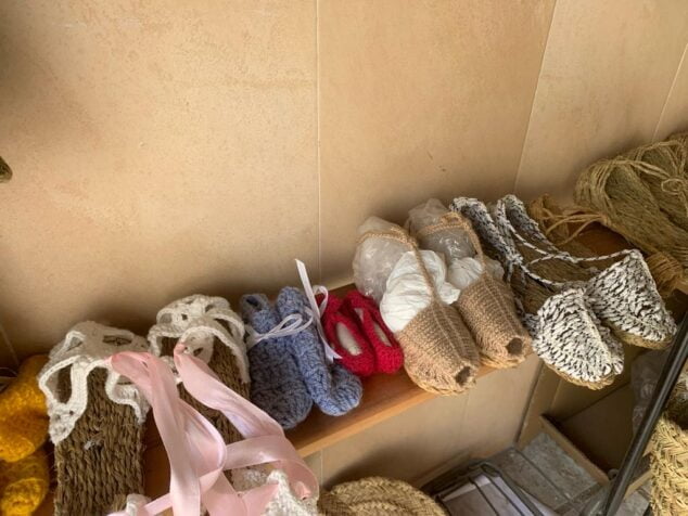 Imagen: Productos de esparto hechos a mano por un vecino de Xàbia