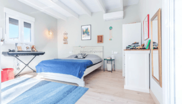 Habitación doble de este chalet de Dénia