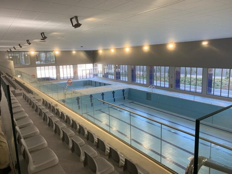 Interior de la Piscina Municipal  de Xàbia