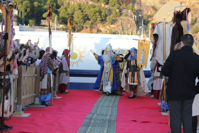 Bild: Ankunft der Heiligen Drei Könige aus dem Osten im Hafen von Xàbia 2024