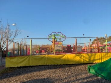 Camas elásticas en la feria de atracciones de Xàbia