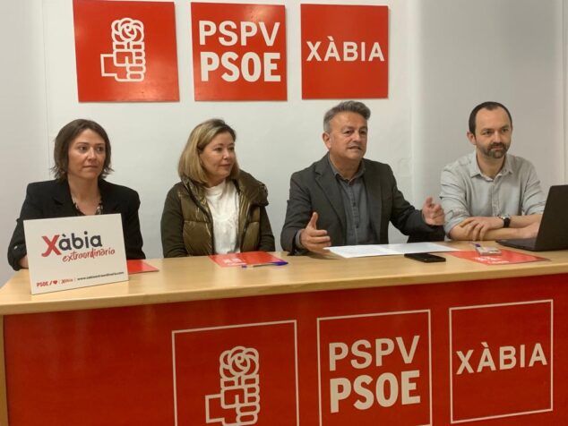 Imagen: Concejales del PSOE de Xàbia