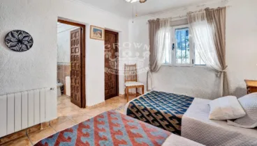 Habitación doble con baño en suite