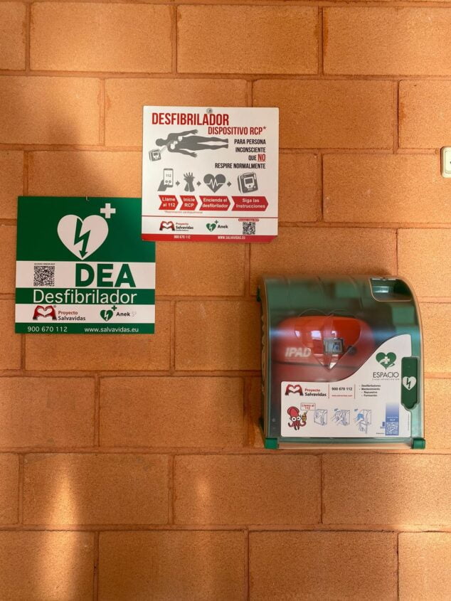 Image : Nouveaux défibrillateurs dans les installations sportives de Xàbia