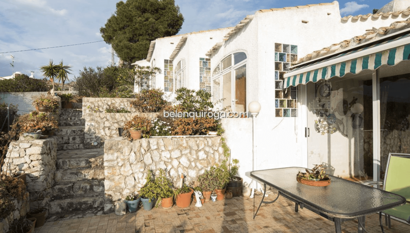 Xalet ampli de diversos nivells