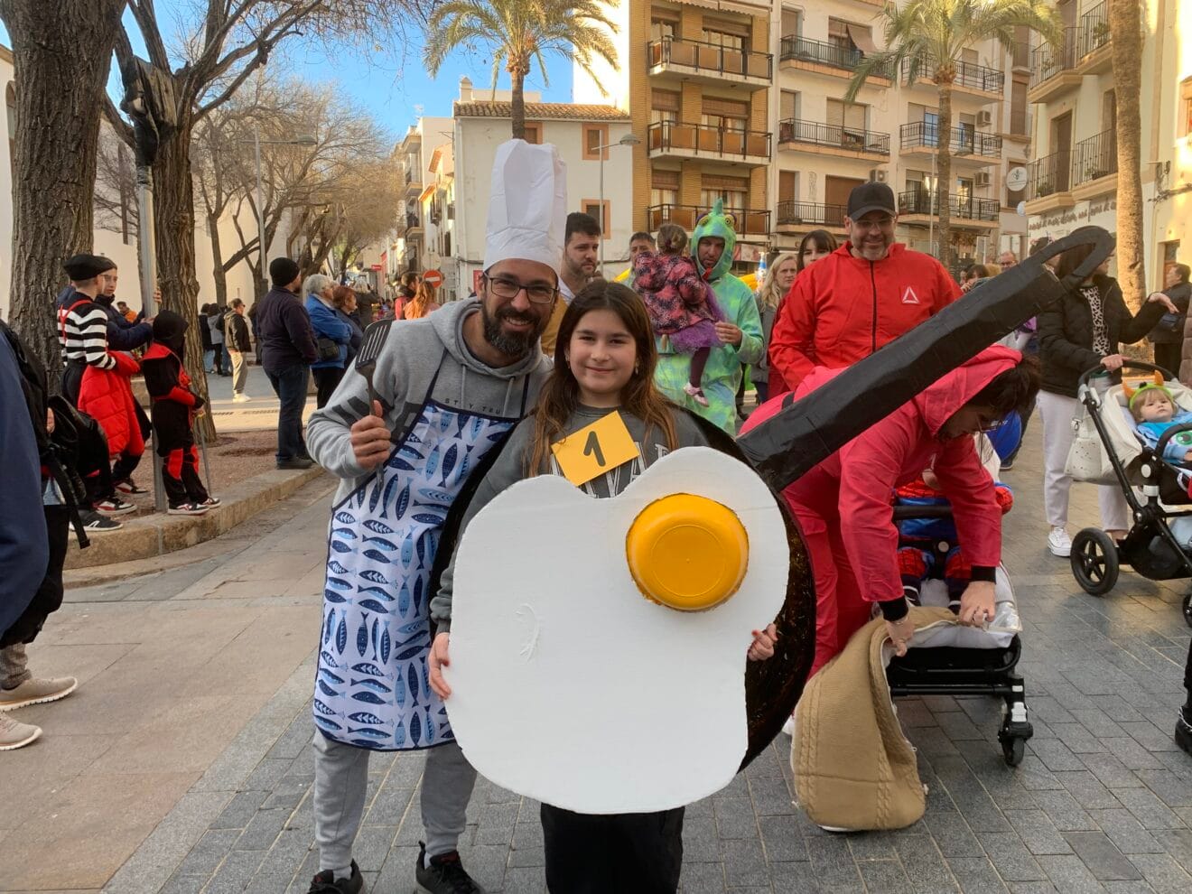 Millor disfressa en parella -desfilada infantil de Carnaval Xàbia 2024