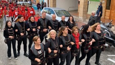 Filà Pirates de Sant Jaume a l'entraeta de Mig Any i Moros i Cristians de Xàbia