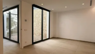 Grandes ventanales que ofrecen espacios acogedores