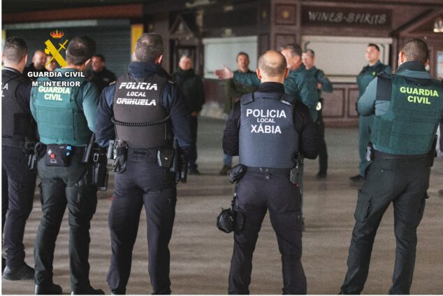 Imagen: Agentes de Policía Local de Xàbia y Gata acuden a la formación de Plan Patio 2024