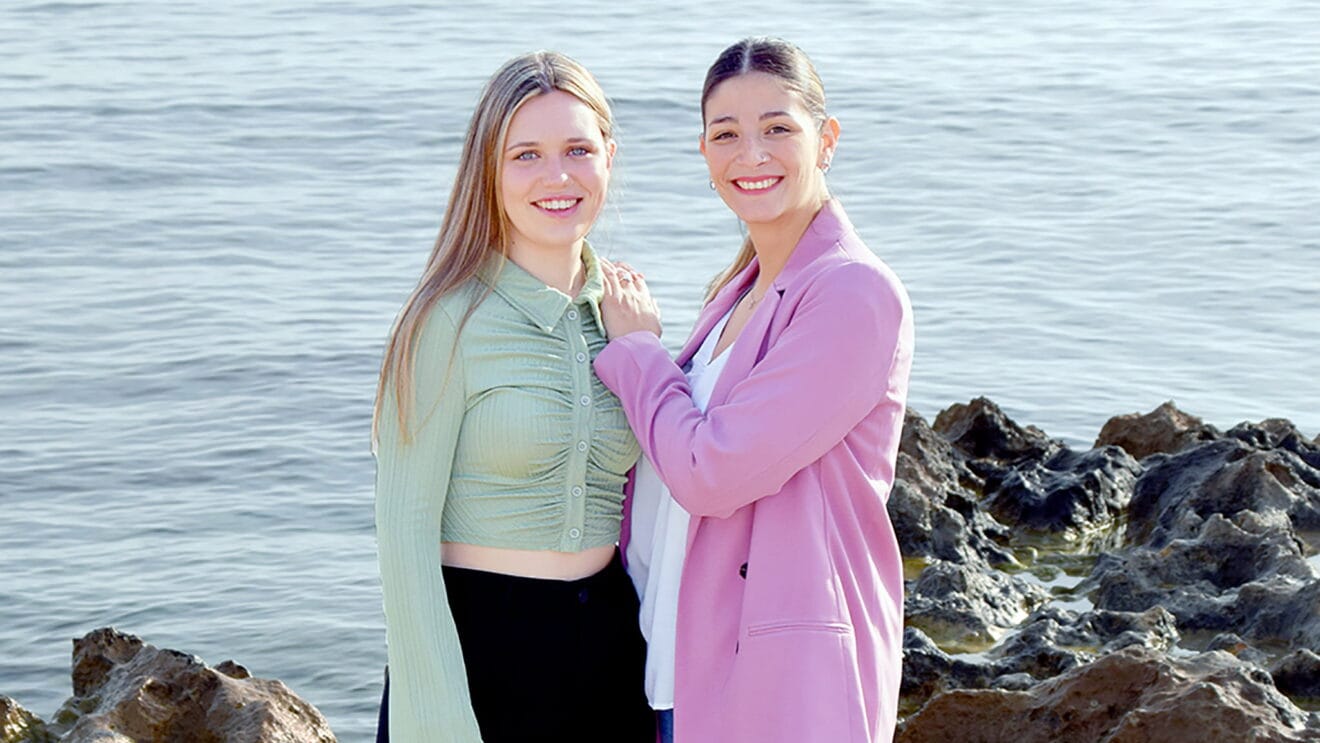 Lucía Serrano Osca y Vanessa Garrido Astorgano, Abanderadas dels Moros i Cristians destacada