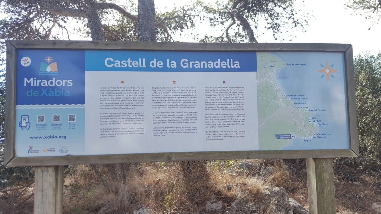 Panel informativo del Castell de la Granadella