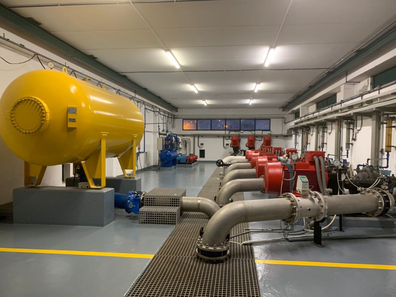 Sala de envío de agua a los ciudadanos