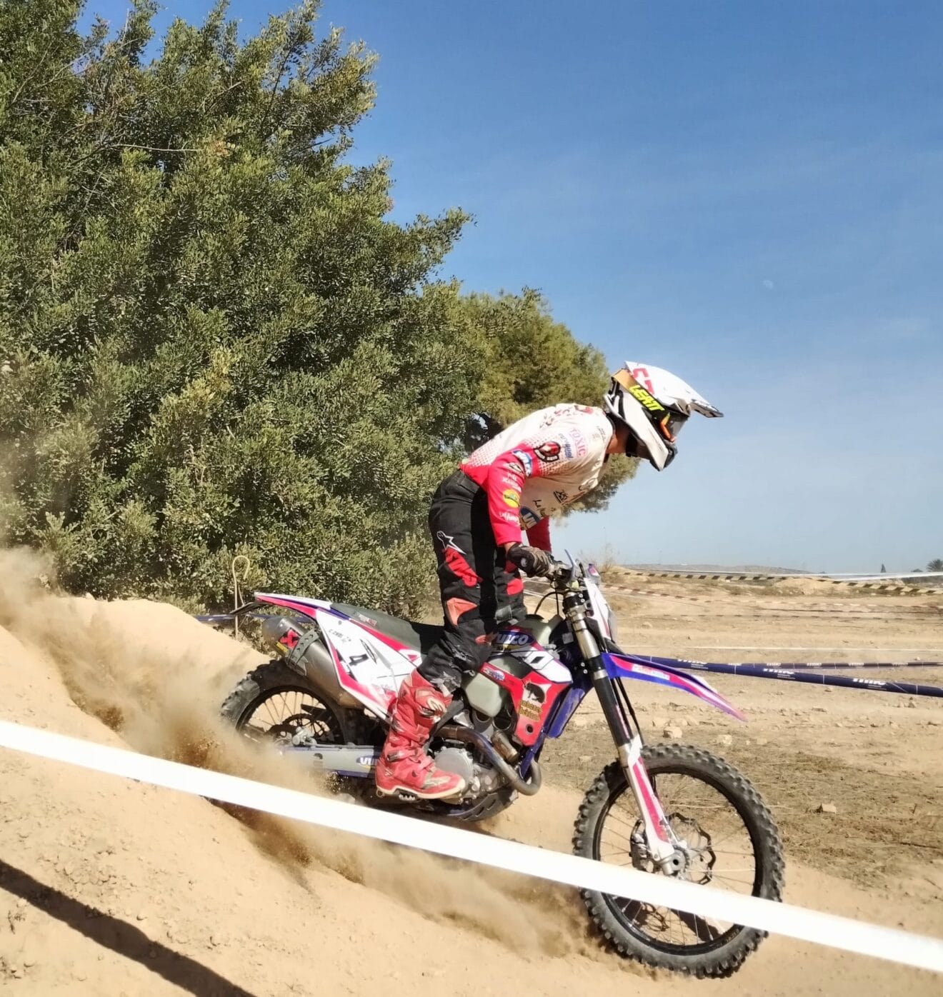 El piloto de Xàbia Cristóbal Cholbi durante la carrera