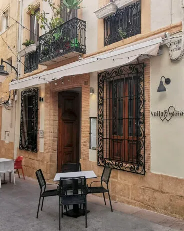 Entrada del restaurante Volta i Volta de Xàbia | Foto Guía Repsol