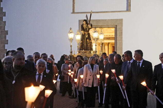 Imagen: Procesión de Bajada de Jesús Nazareno de la Ermita del Calvario a la Iglesia