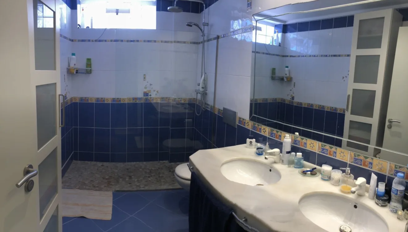 Relájate en un baño equipado con todas las necesidades