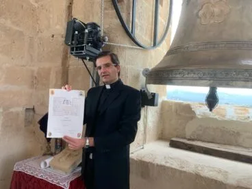 Sepultan una cápsula del tiempo en el campanario de la Iglesia de San Bartolomé de Xàbia (3)