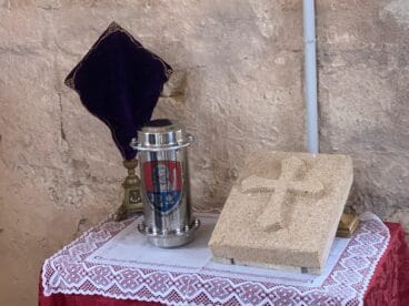 Cápsula del tiempo que se sepulta en el campanario de la Iglesia de San Bartolomé