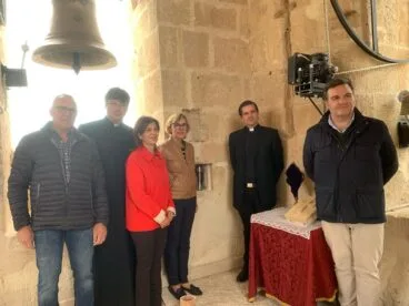 Sepultan una cápsula del tiempo en el campanario de la Iglesia de San Bartolomé de Xàbia