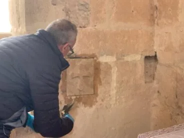 Sepultan una cápsula del tiempo en el campanario de la Iglesia de San Bartolomé de Xàbia (8)