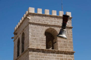 Trabajos de izado de la campana Bertomeua al campanario de Xàbia (9)