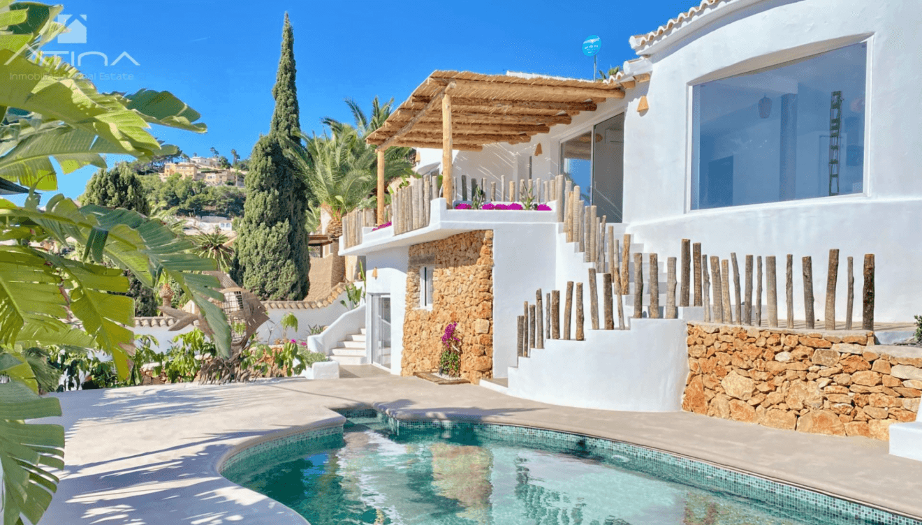 Una gran piscina para disfrutar de las épocas más cálidas
