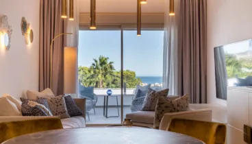 Disfruta de la experiencia en un hotel, cuyo servicio al cliente estará a tu disposición en cualquier momento