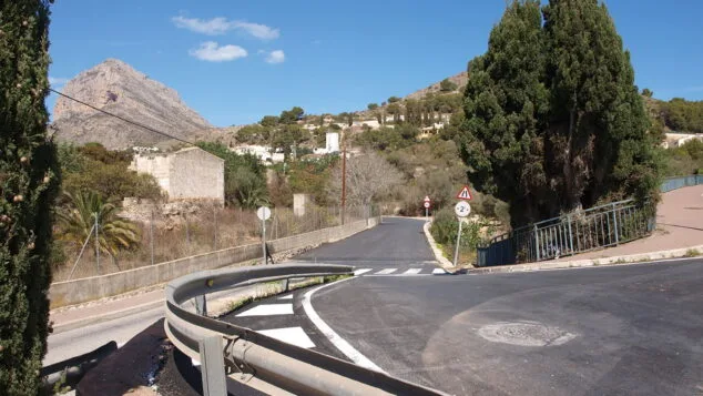Imagen: El camí Castellans de Xàbia recién asfaltado