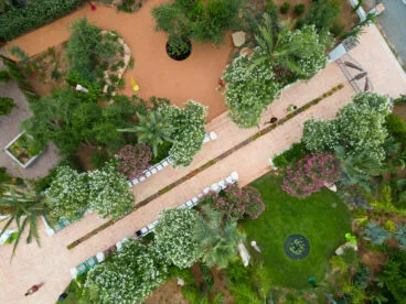 Los distintos espacios creados de jardín