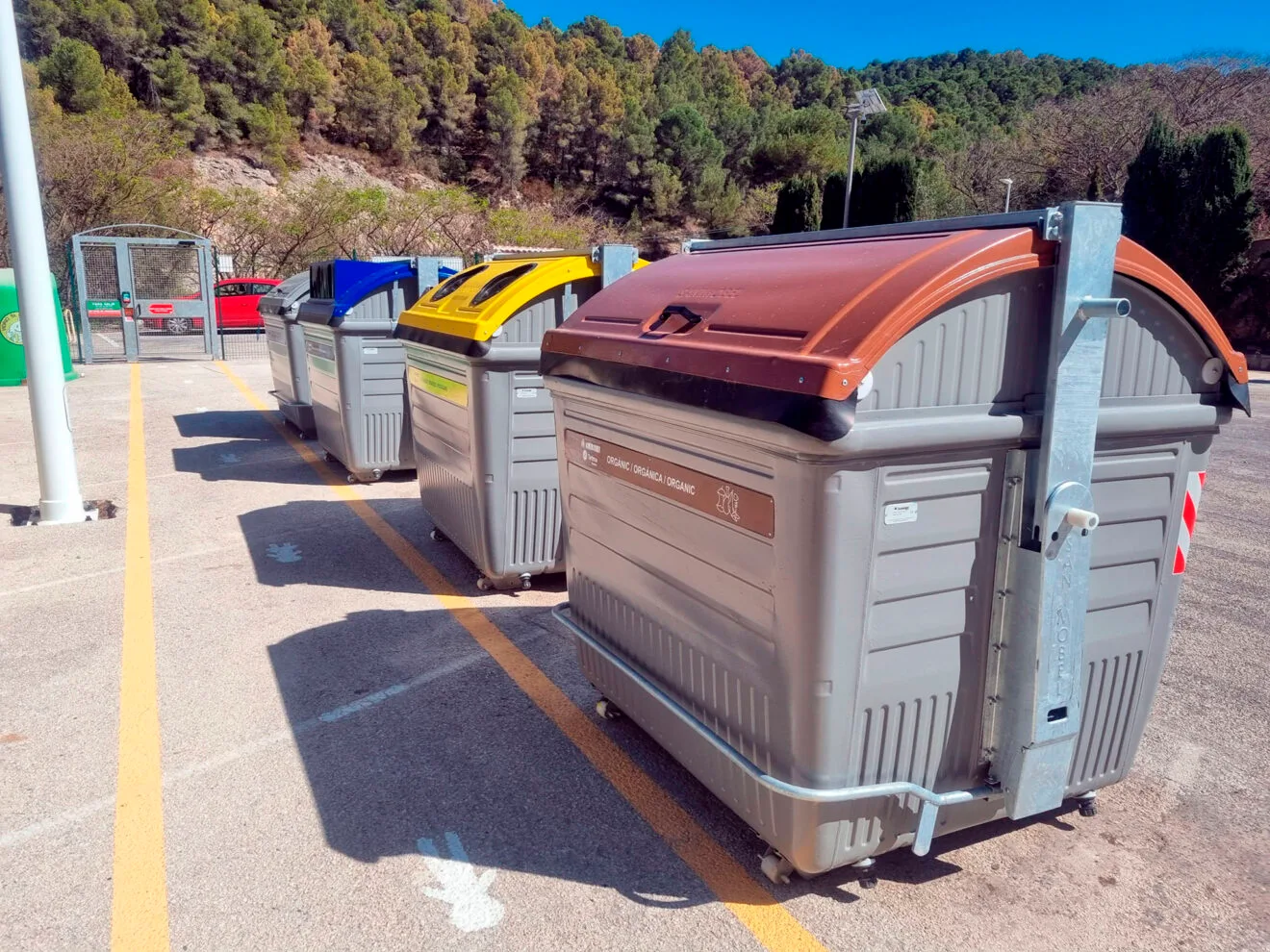 Nuevos contenedores ignífugos de Xàbia