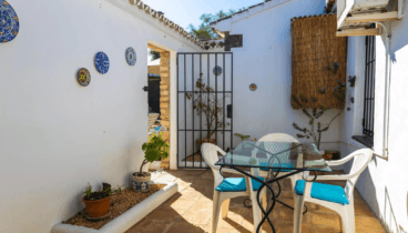 Patio interior cerca de la cocina