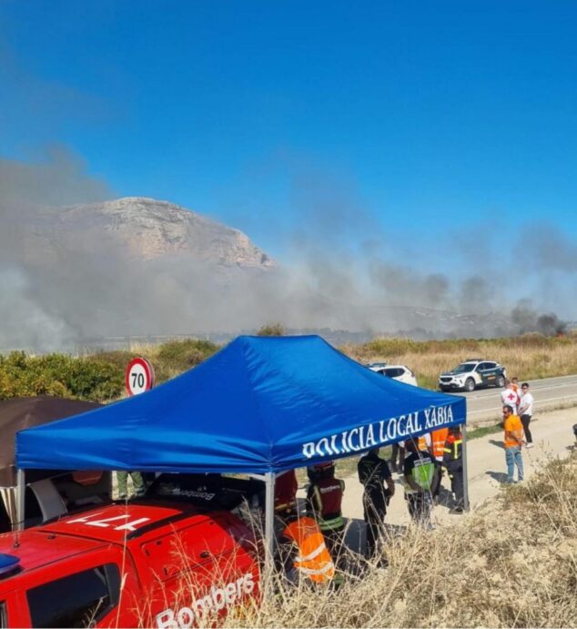 Imagen: Puesto de Mando por el incendio declarado en Xàbia