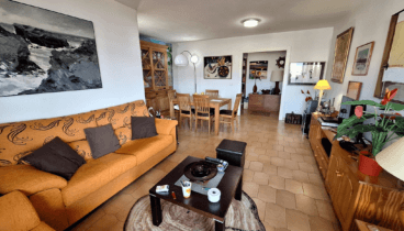 Ein geräumiges und gemütliches Esszimmer