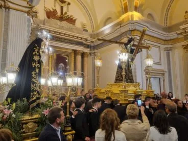El Nazareno y la Dolorosa a su llegada a la Ermita del Calvario