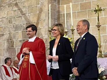 Entrega de la medalla de oro a la alcaldesa de Xàbia