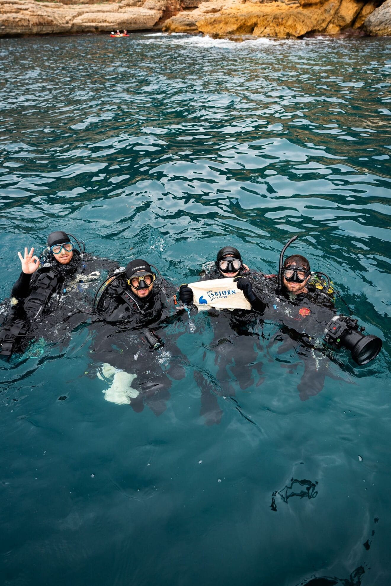 Voluntarios que limpian el fondo marino de Xàbia