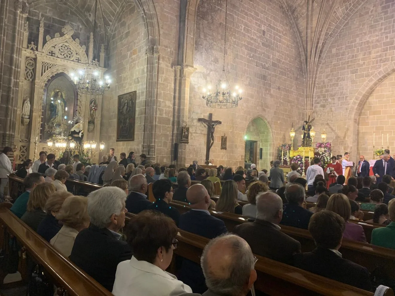 Misa en honor a Jesús Nazareno